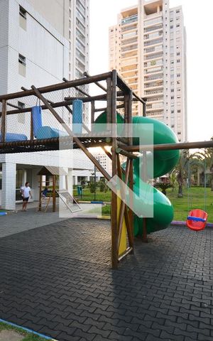 Apartamento para alugar com 137m², 4 quartos e 3 vagasÁrea comum - Playground