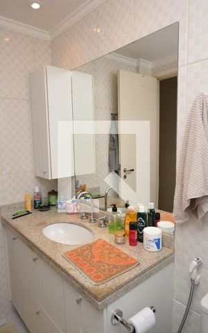 Apartamento para alugar com 137m², 4 quartos e 3 vagasBanheiro da Suíte 1