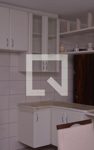 Casa à venda com 175m², 3 quartos e 4 vagasCozinha - Armários