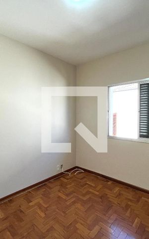Casa à venda com 350m², 4 quartos e 4 vagas Casa à venda com 350m², 4 quartos e 4 vagasQuarto 3