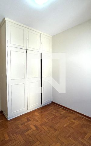 Casa à venda com 350m², 4 quartos e 4 vagas Casa à venda com 350m², 4 quartos e 4 vagasQuarto 3