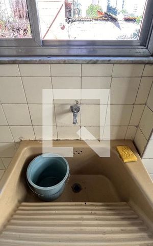 Casa à venda com 350m², 4 quartos e 4 vagas Casa à venda com 350m², 4 quartos e 4 vagasÁrea de Serviço