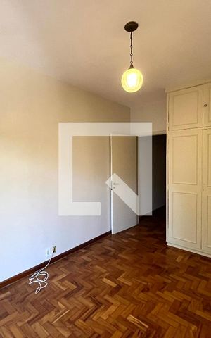 Casa à venda com 350m², 4 quartos e 4 vagas Casa à venda com 350m², 4 quartos e 4 vagasSuite 1