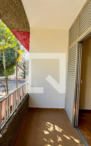 Casa à venda com 350m², 4 quartos e 4 vagas Casa à venda com 350m², 4 quartos e 4 vagasVaranda da Suíte 1