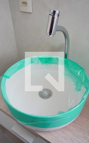 Apartamento para alugar com 65m², 2 quartos e 1 vagaBanheiro Corredor