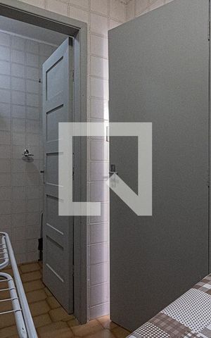 Casa à venda com 100m², 2 quartos e 1 vaga Casa à venda com 100m², 2 quartos e 1 vagaquarto na área de serviço