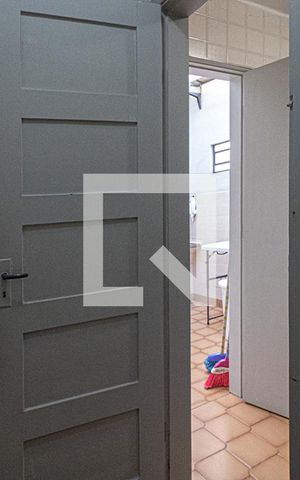 Casa à venda com 100m², 2 quartos e 1 vaga Casa à venda com 100m², 2 quartos e 1 vagabanheiro na área de serviço