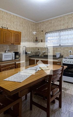 Casa à venda com 100m², 2 quartos e 1 vaga Casa à venda com 100m², 2 quartos e 1 vagacozinha