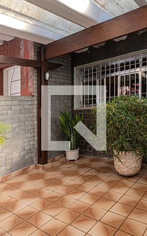 Casa à venda com 100m², 2 quartos e 1 vaga Casa à venda com 100m², 2 quartos e 1 vagagaragem