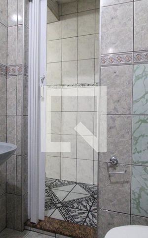 Casa para alugar com 39m², 2 quartos e sem vagaBanheiro