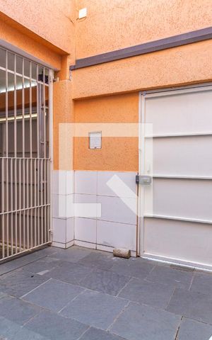 Casa para alugar com 120m², 2 quartos e 2 vagasQuintal