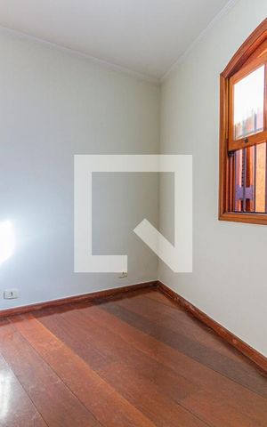 Casa para alugar com 120m², 2 quartos e 2 vagasQuarto 2