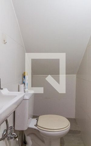 Casa para alugar com 120m², 2 quartos e 2 vagasLavabo