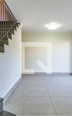Casa para alugar com 120m², 2 quartos e 2 vagasSala
