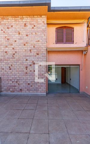 Casa para alugar com 120m², 2 quartos e 2 vagasVaranda