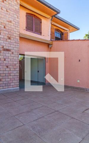 Casa para alugar com 120m², 2 quartos e 2 vagasVaranda