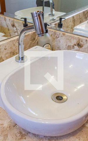 Casa para alugar com 120m², 2 quartos e 2 vagasBanheiro