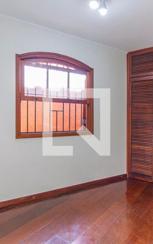 Casa para alugar com 120m², 2 quartos e 2 vagasQuarto 2