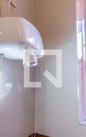 Casa para alugar com 120m², 2 quartos e 2 vagasBanheiro