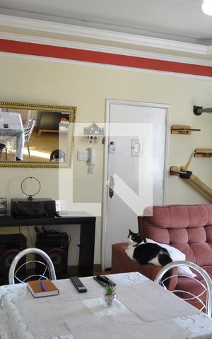 Apartamento para alugar com 62m², 2 quartos e 1 vagaSala