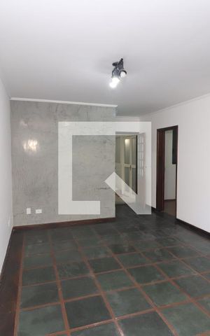 Casa para alugar com 240m², 3 quartos e 3 vagasSala de TV