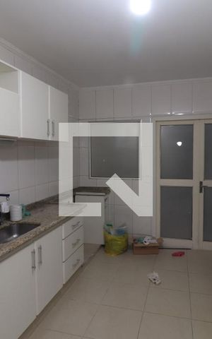 Casa para alugar com 240m², 3 quartos e 3 vagasCozinha