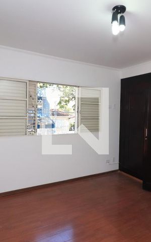 Casa para alugar com 240m², 3 quartos e 3 vagasQuarto Suíte
