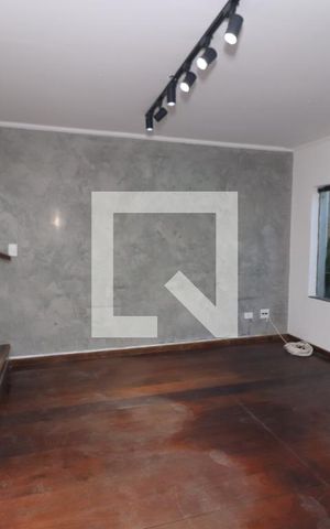 Casa para alugar com 240m², 3 quartos e 3 vagasSala de TV
