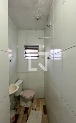 Casa para alugar com 21m², 1 quarto e sem vaga Casa para alugar com 21m², 1 quarto e sem vagaBanheiro