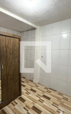 Casa para alugar com 21m², 1 quarto e sem vaga Casa para alugar com 21m², 1 quarto e sem vagaSala/Quarto