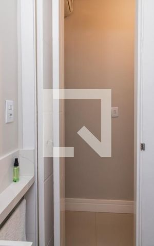 Casa à venda com 240m², 3 quartos e 2 vagas Casa à venda com 240m², 3 quartos e 2 vagasLavabo