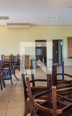 Casa de condomínio à venda com 232m², 3 quartos e 4 vagasÁrea comum - Salão de festas