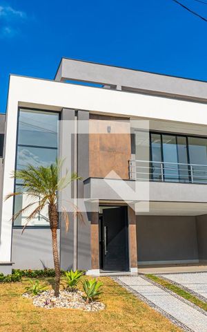 Casa de condomínio à venda com 232m², 3 quartos e 4 vagasFachada