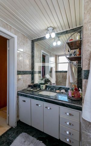 Apartamento à venda com 220m², 4 quartos e 2 vagasBanheiro