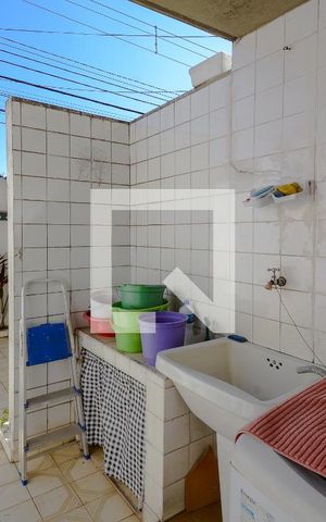 Casa à venda com 137m², 4 quartos e 2 vagas Casa à venda com 137m², 4 quartos e 2 vagasÁrea de Serviço