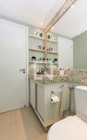 Apartamento à venda com 115m², 3 quartos e 2 vagas Apartamento à venda com 115m², 3 quartos e 2 vagasBanheiro Social