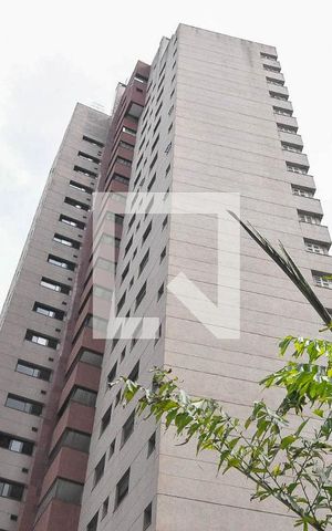 Apartamento à venda com 226m², 3 quartos e 4 vagas Apartamento à venda com 226m², 3 quartos e 4 vagasFachada