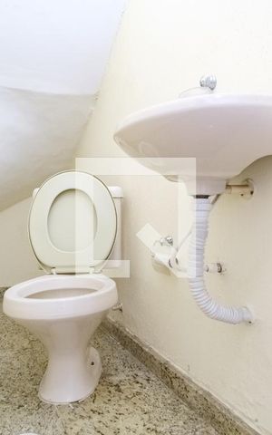 Casa de condomínio à venda com 60m², 2 quartos e 1 vagaLavabo