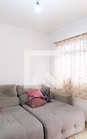 Casa de condomínio à venda com 60m², 2 quartos e 1 vagaSala