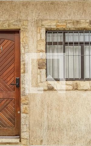 Casa de condomínio à venda com 60m², 2 quartos e 1 vagaEntrada