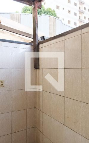Casa de condomínio à venda com 60m², 2 quartos e 1 vagaQuintal