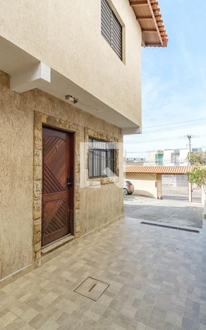 Casa de condomínio à venda com 60m², 2 quartos e 1 vagaEntrada