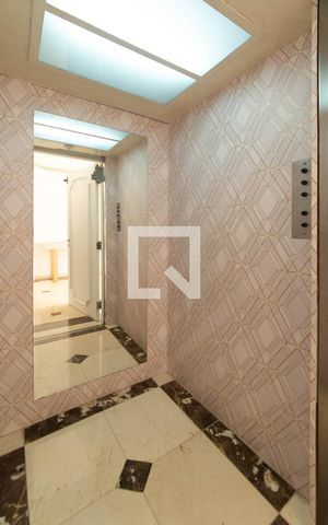 Apartamento à venda com 911m², 4 quartos e 4 vagas Apartamento à venda com 911m², 4 quartos e 4 vagasSala - Elevador Privativo