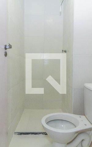 Apartamento à venda com 43m², 2 quartos e sem vaga Apartamento à venda com 43m², 2 quartos e sem vagaBanheiro