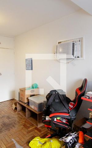 Casa de condomínio à venda com 600m², 6 quartos e 2 vagas Casa de condomínio à venda com 600m², 6 quartos e 2 vagasQuarto 1