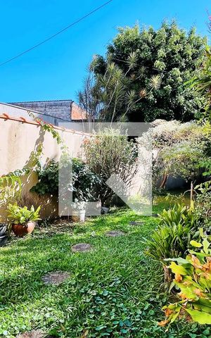 Casa à venda com 218m², 2 quartos e 5 vagas Casa à venda com 218m², 2 quartos e 5 vagasQuintal