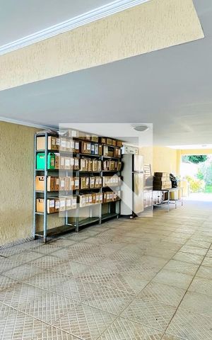 Casa à venda com 218m², 2 quartos e 5 vagas Casa à venda com 218m², 2 quartos e 5 vagasGaragem