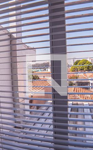 Casa à venda com 240m², 4 quartos e 5 vagas Casa à venda com 240m², 4 quartos e 5 vagasQuarto 2