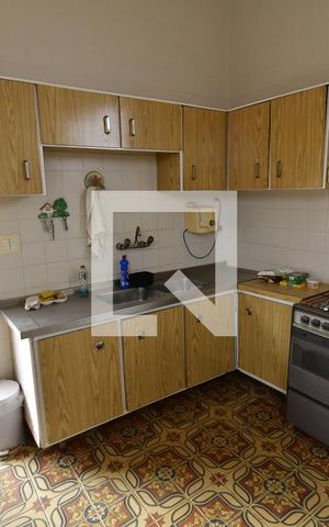 Casa à venda com 345m², 4 quartos e 10 vagasCozinha
