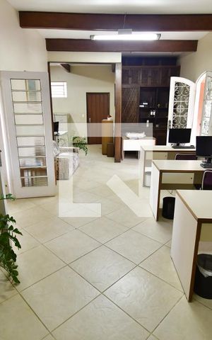 Casa à venda com 345m², 4 quartos e 10 vagasSala 1